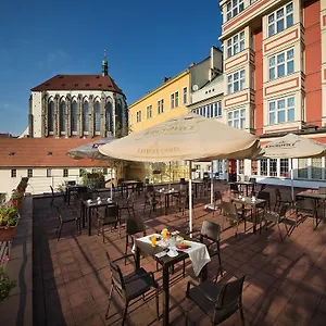 Ea Julis Prague